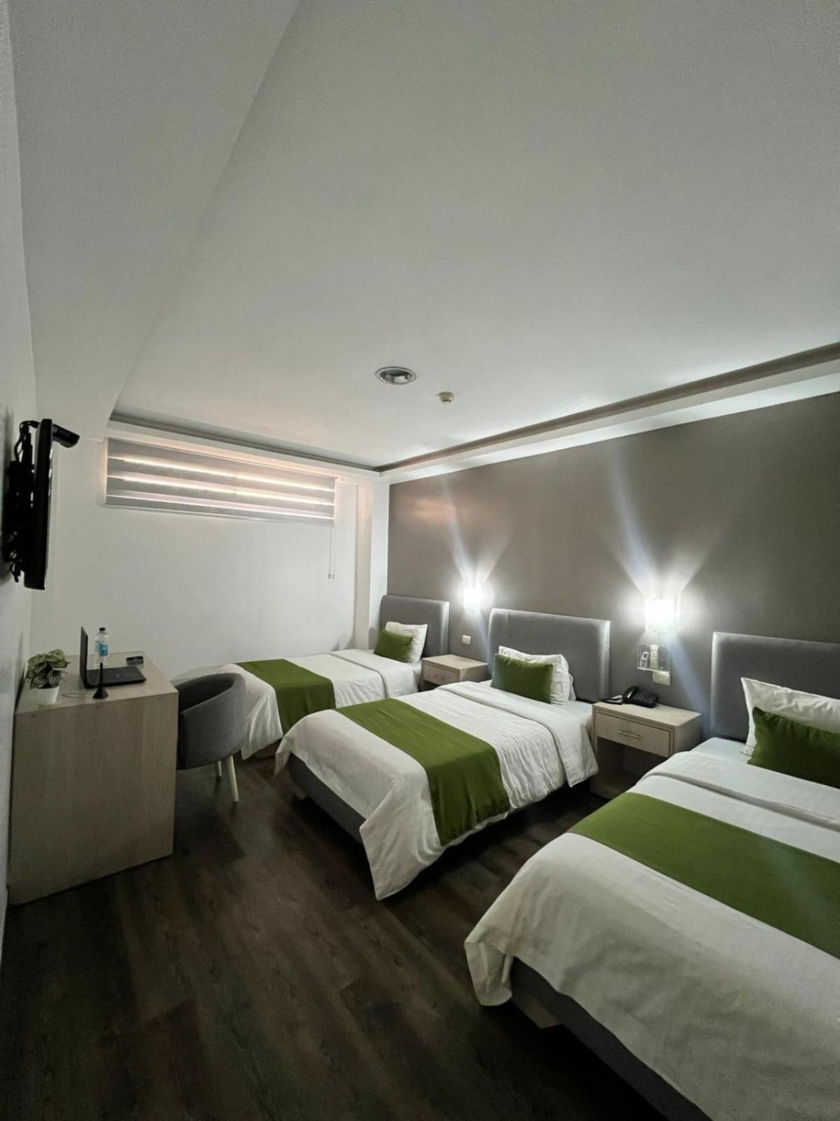 Hotel Plaza Monte Carlo Guayaquil Exterior foto